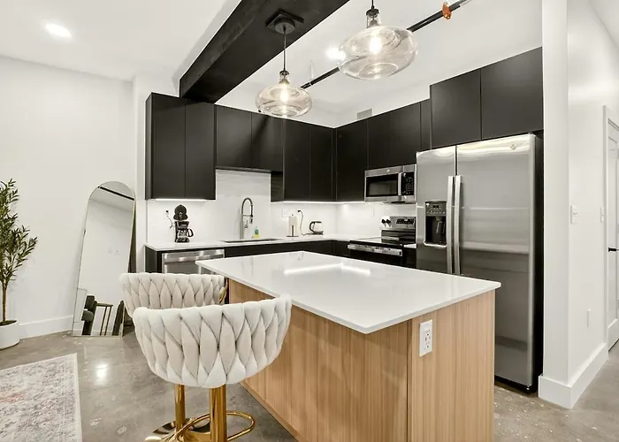 Urban Stylish 1br Fast Wifi & Full Kitchen * Tulsa