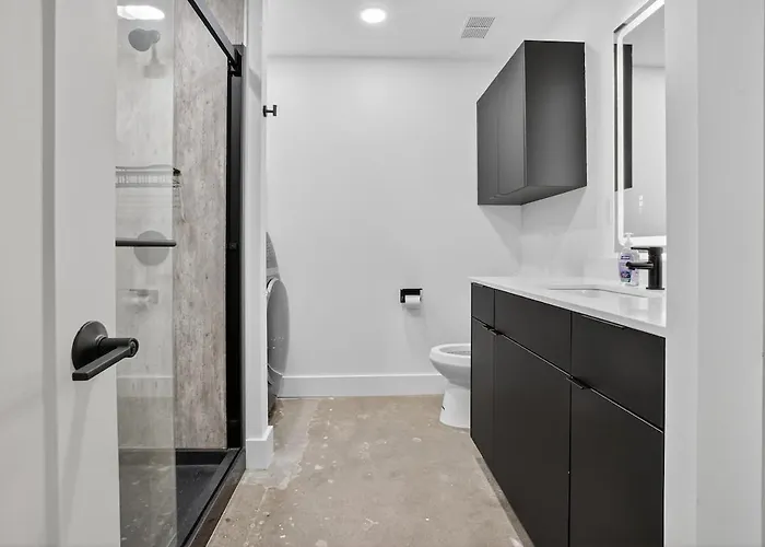 Urban Stylish 1br Fast Wifi & Full Kitchen * Tulsa